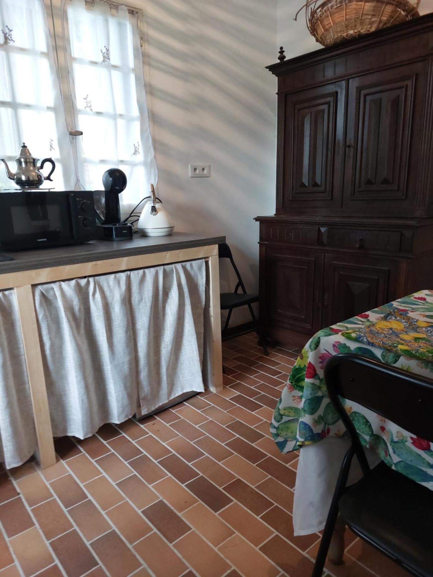 La Maison De Marie-Jeanne - Le Rocher D'Ongles Екстериор снимка