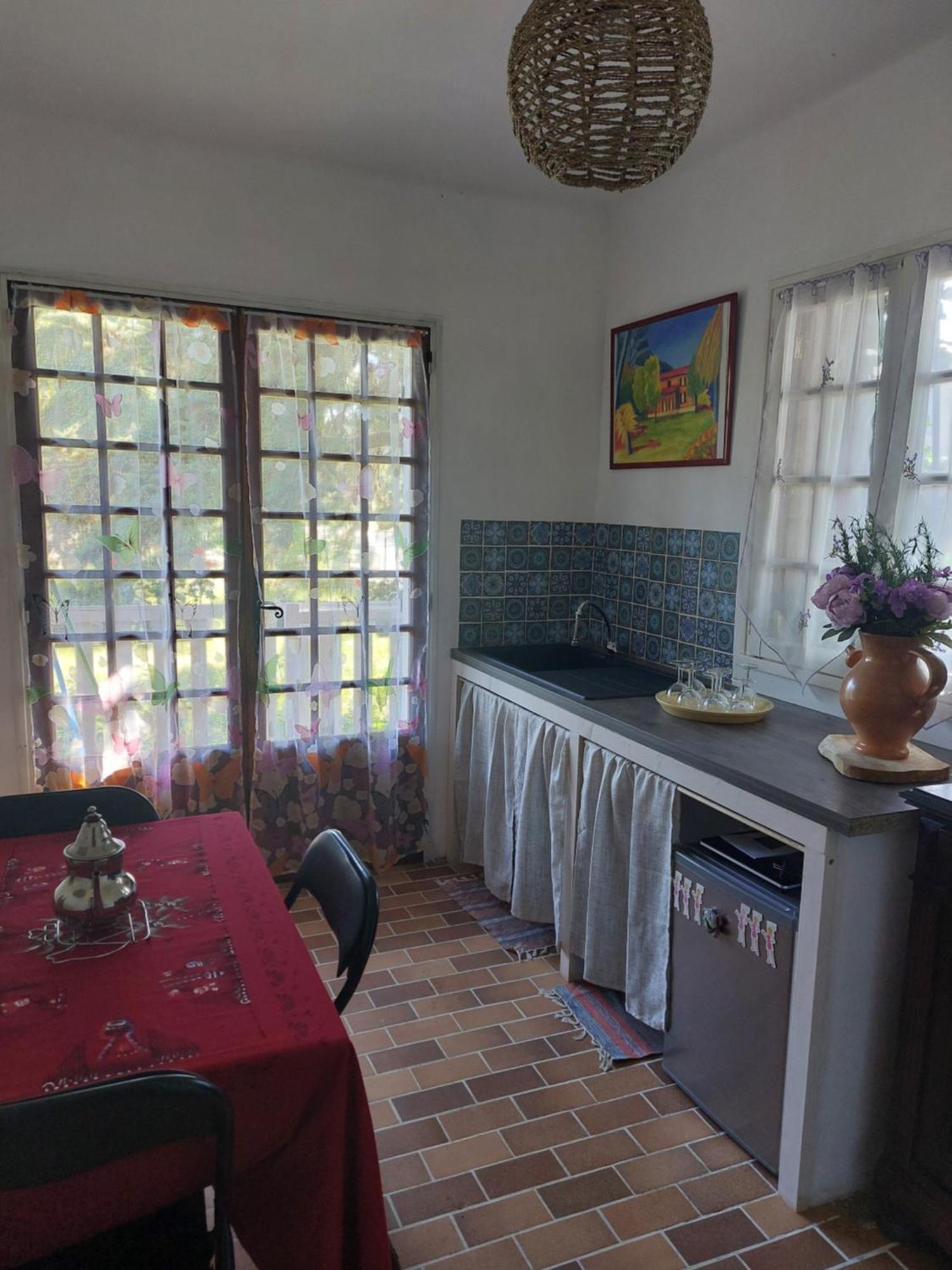 La Maison De Marie-Jeanne - Le Rocher D'Ongles Екстериор снимка